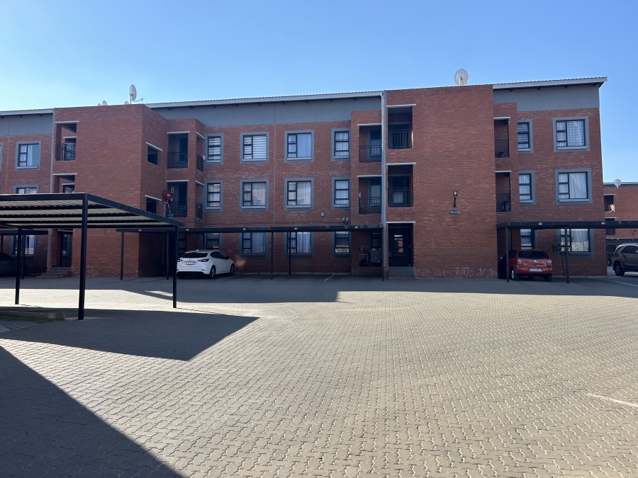 3 Bedroom Property for Sale in Witpoortjie Gauteng