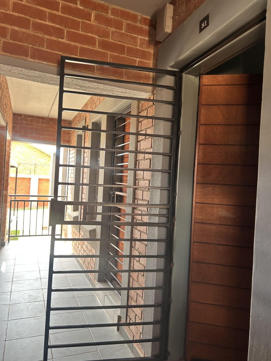 3 Bedroom Property for Sale in Witpoortjie Gauteng