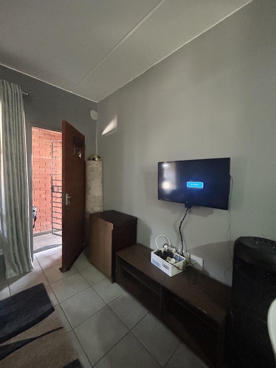 3 Bedroom Property for Sale in Witpoortjie Gauteng