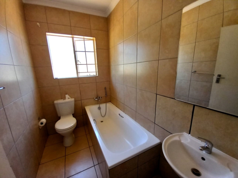 3 Bedroom Property for Sale in Glen Marais Gauteng