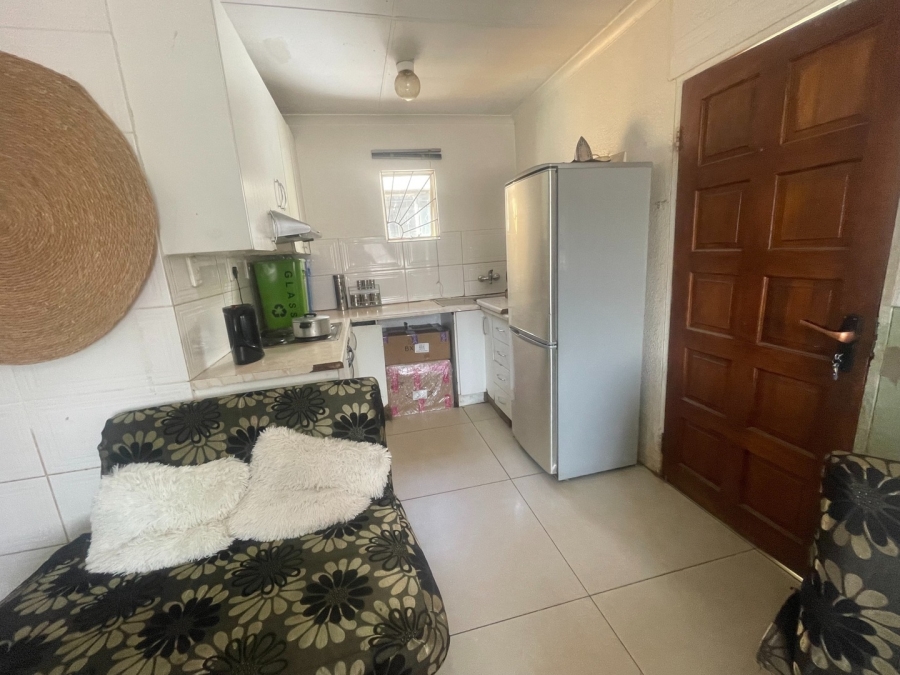 2 Bedroom Property for Sale in Protea Glen Gauteng