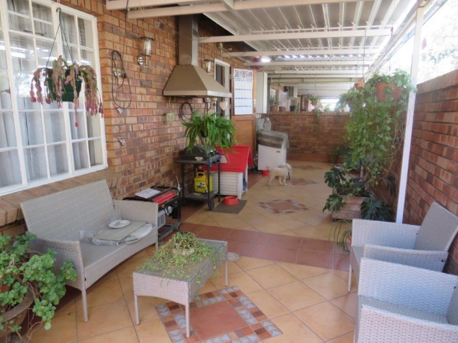 3 Bedroom Property for Sale in New Redruth Gauteng