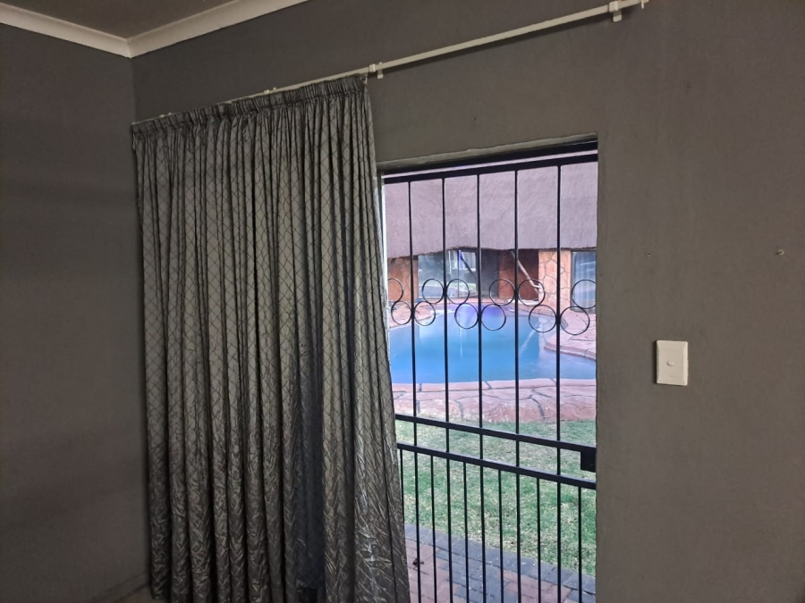 To Let 1 Bedroom Property for Rent in Sharon Park Gauteng