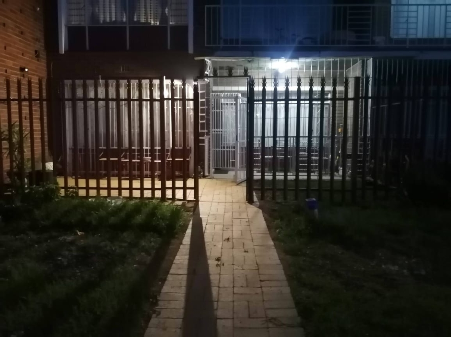 To Let 2 Bedroom Property for Rent in Brakpan Central Gauteng