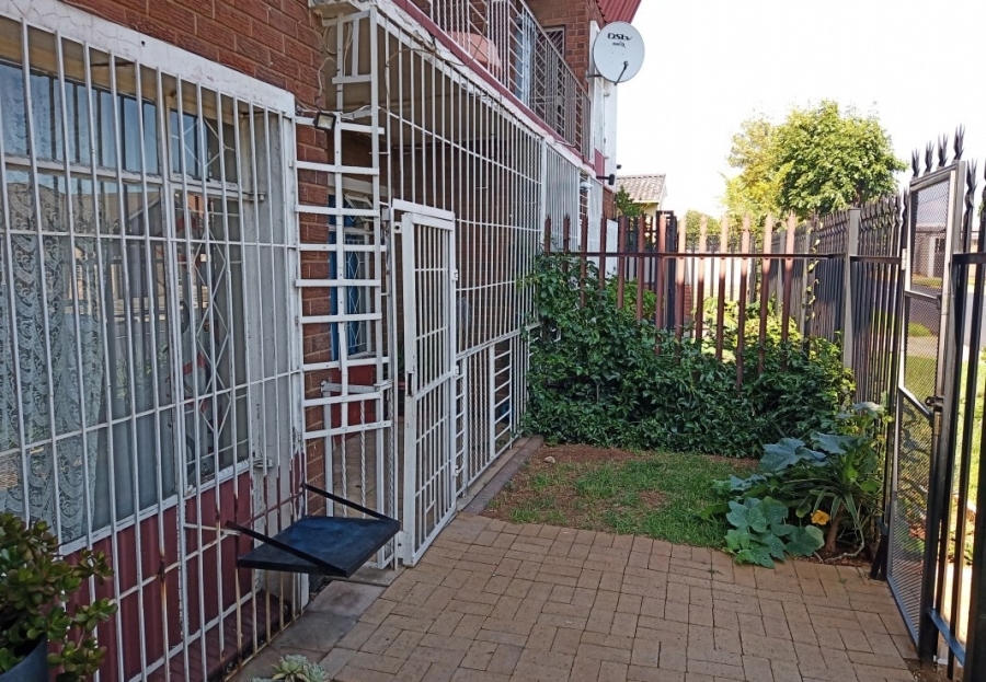 To Let 2 Bedroom Property for Rent in Brakpan Central Gauteng