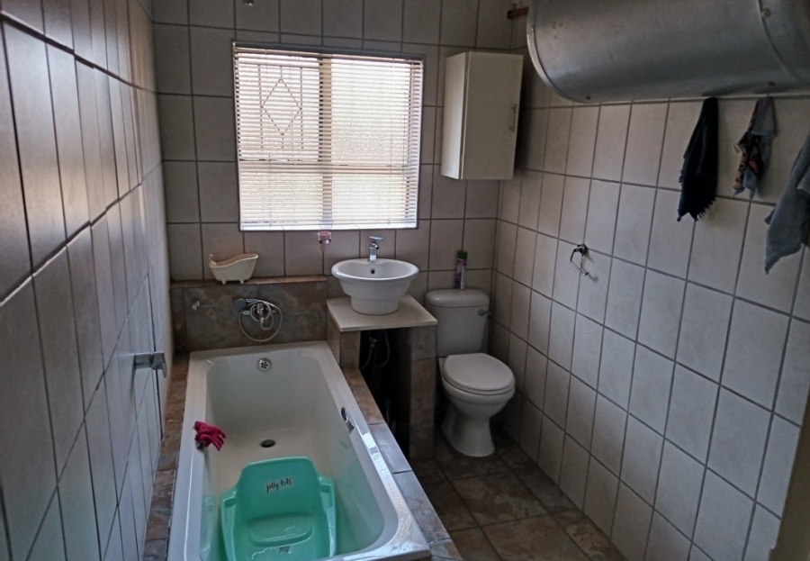 To Let 2 Bedroom Property for Rent in Brakpan Central Gauteng