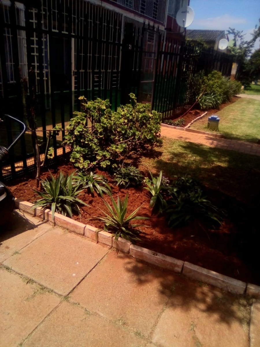 2 Bedroom Property for Sale in Brakpan Central Gauteng