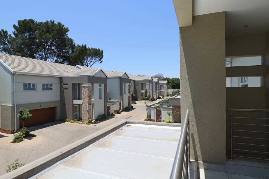 To Let 3 Bedroom Property for Rent in Bryanston Gauteng