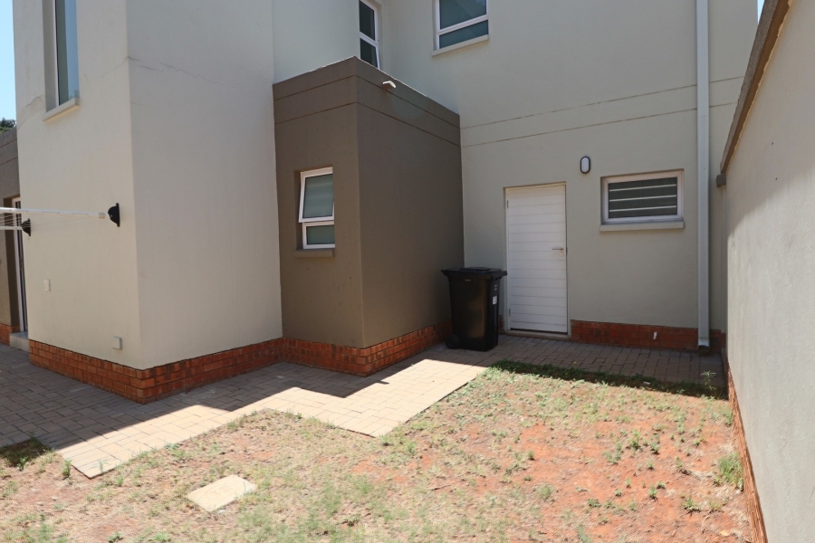 To Let 3 Bedroom Property for Rent in Bryanston Gauteng