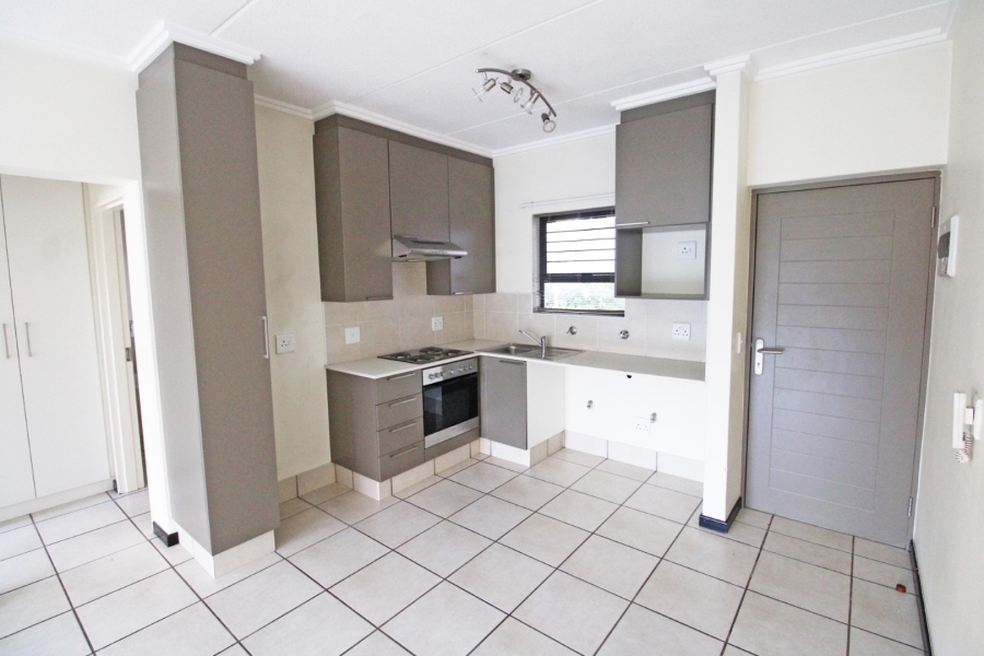 To Let 1 Bedroom Property for Rent in Bryanston Gauteng