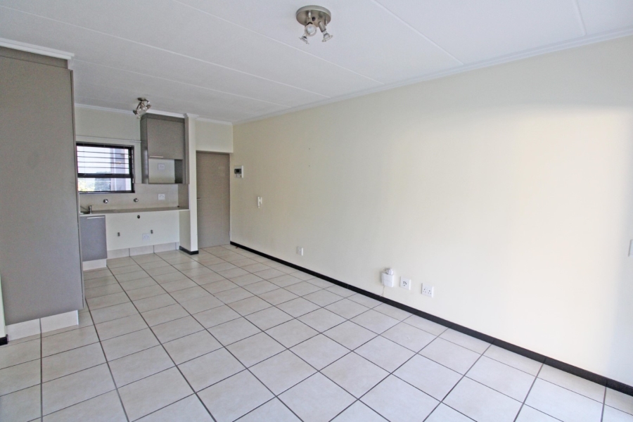 To Let 1 Bedroom Property for Rent in Bryanston Gauteng