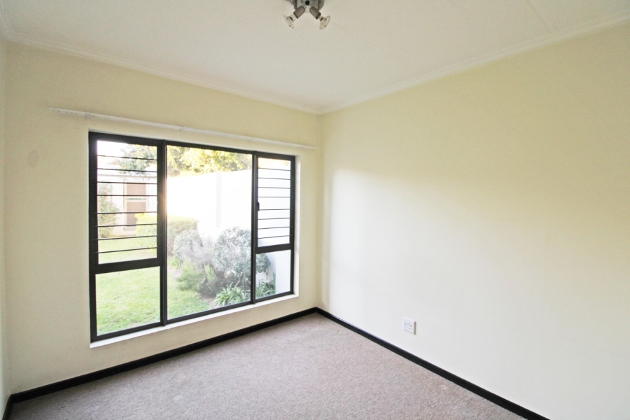 To Let 1 Bedroom Property for Rent in Bryanston Gauteng