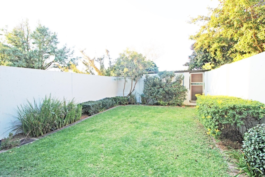 To Let 1 Bedroom Property for Rent in Bryanston Gauteng