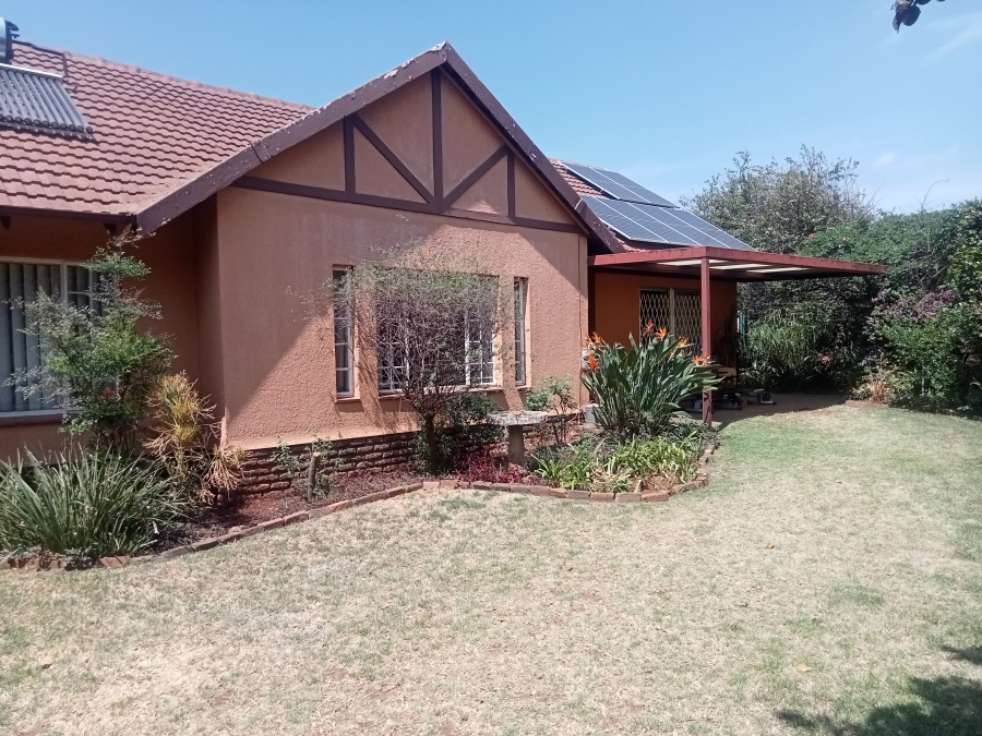 4 Bedroom Property for Sale in Doringkloof Gauteng