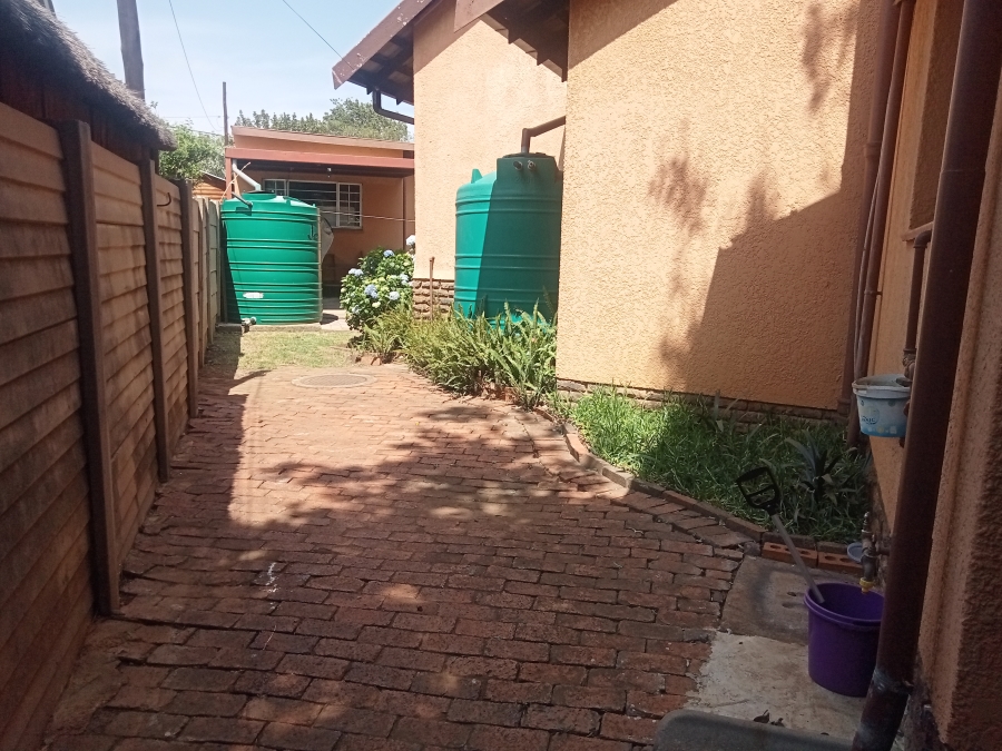 4 Bedroom Property for Sale in Doringkloof Gauteng