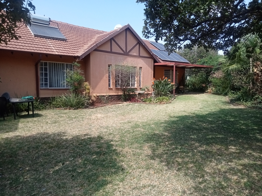 4 Bedroom Property for Sale in Doringkloof Gauteng