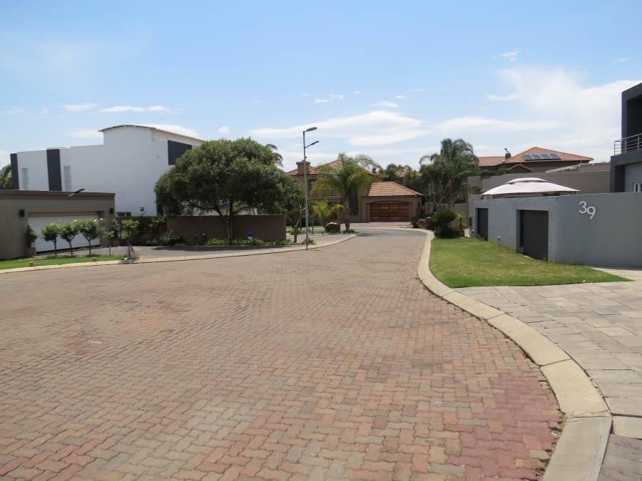 0 Bedroom Property for Sale in Greenstone Hill Gauteng