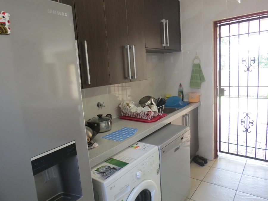 To Let 4 Bedroom Property for Rent in Greenstone Hill Gauteng