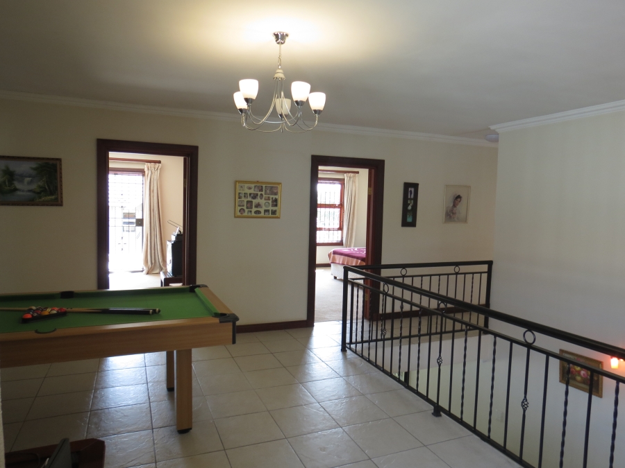 To Let 4 Bedroom Property for Rent in Greenstone Hill Gauteng