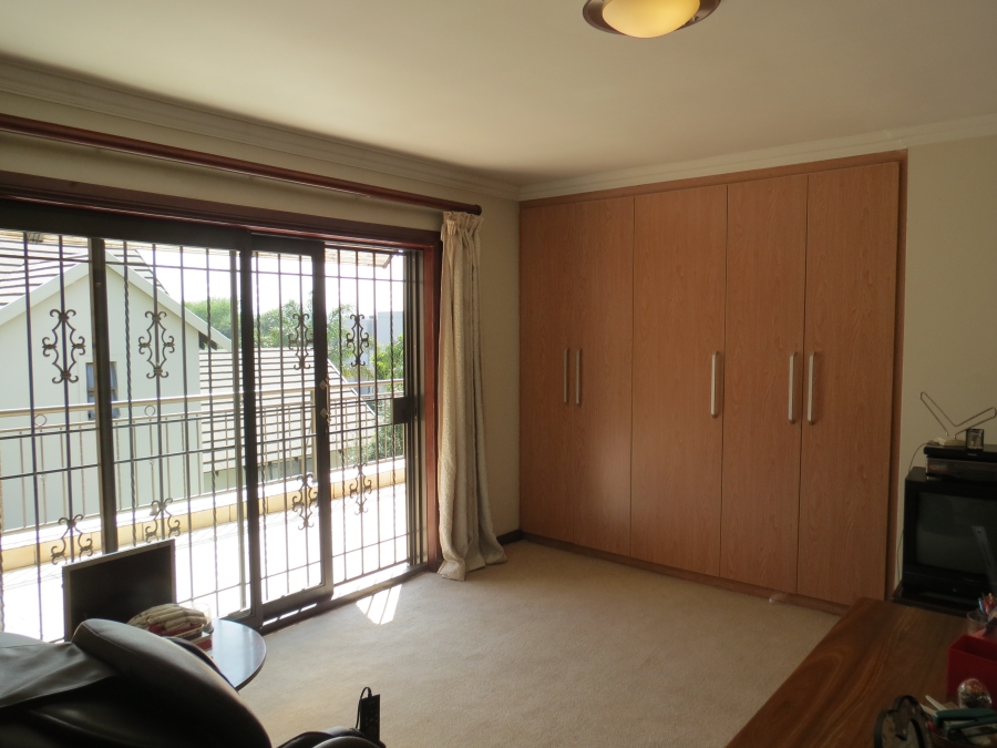 To Let 4 Bedroom Property for Rent in Greenstone Hill Gauteng