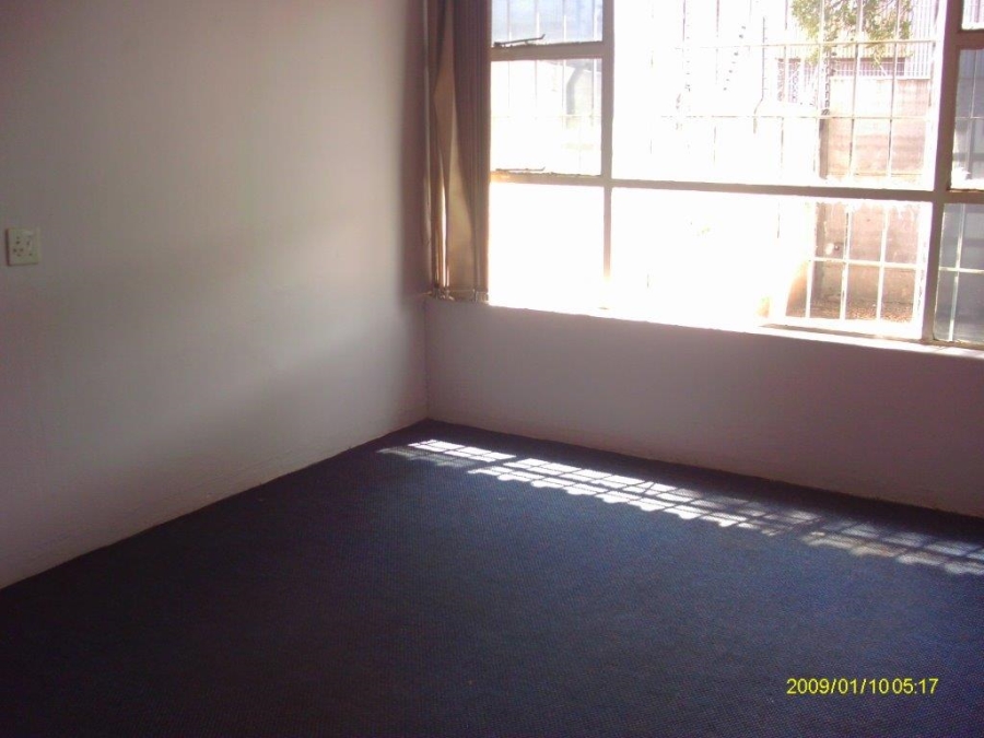 To Let commercial Property for Rent in Anderbolt Gauteng