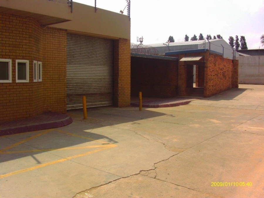 To Let commercial Property for Rent in Anderbolt Gauteng