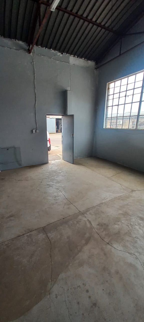 To Let commercial Property for Rent in Anderbolt Gauteng