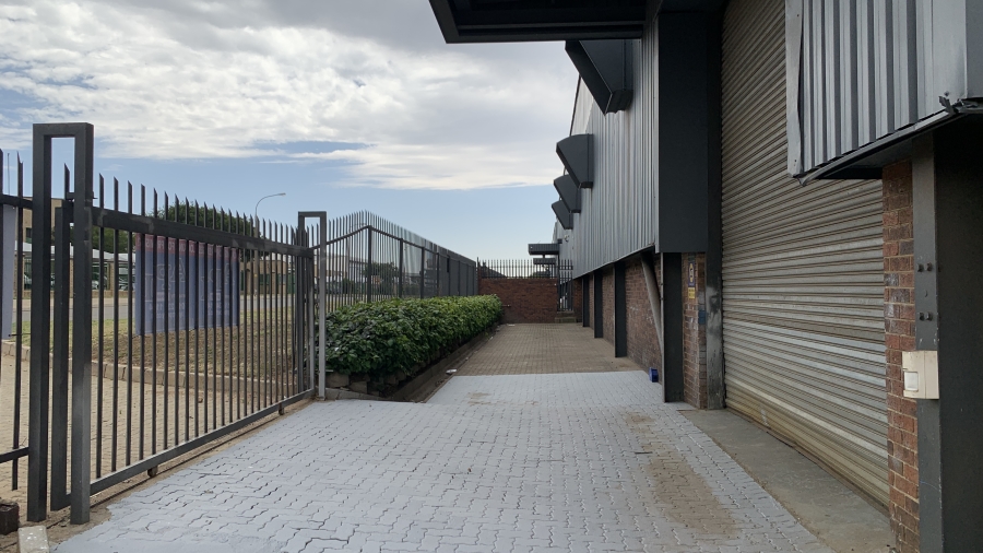 To Let commercial Property for Rent in Spartan Gauteng