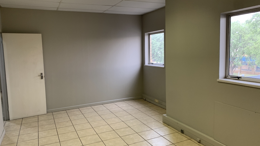 To Let commercial Property for Rent in Spartan Gauteng