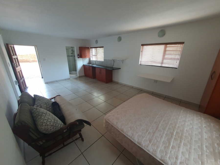 To Let 1 Bedroom Property for Rent in Wilro Park Gauteng