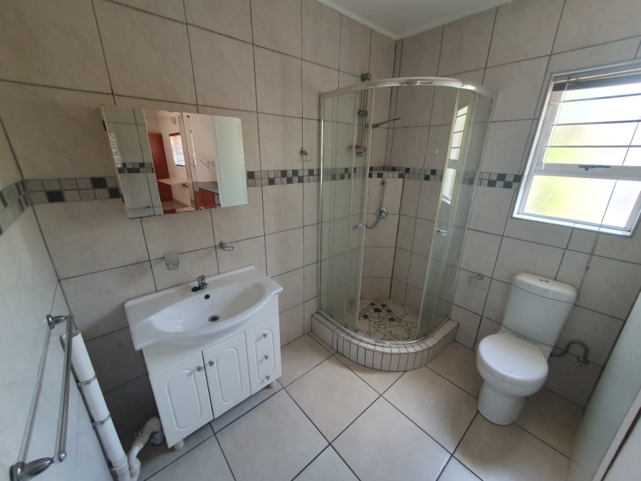 To Let 1 Bedroom Property for Rent in Wilro Park Gauteng