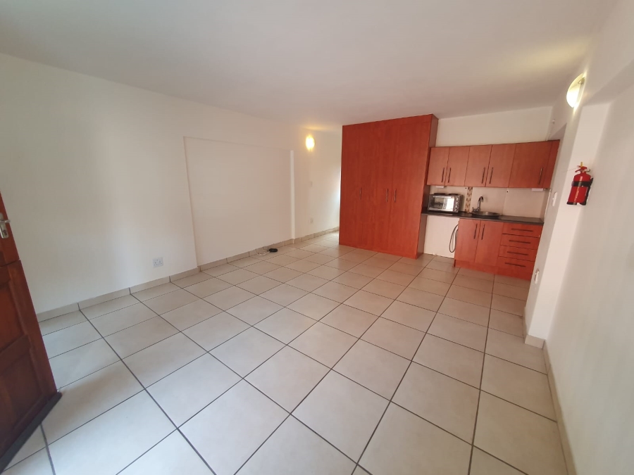 To Let 1 Bedroom Property for Rent in Wilro Park Gauteng