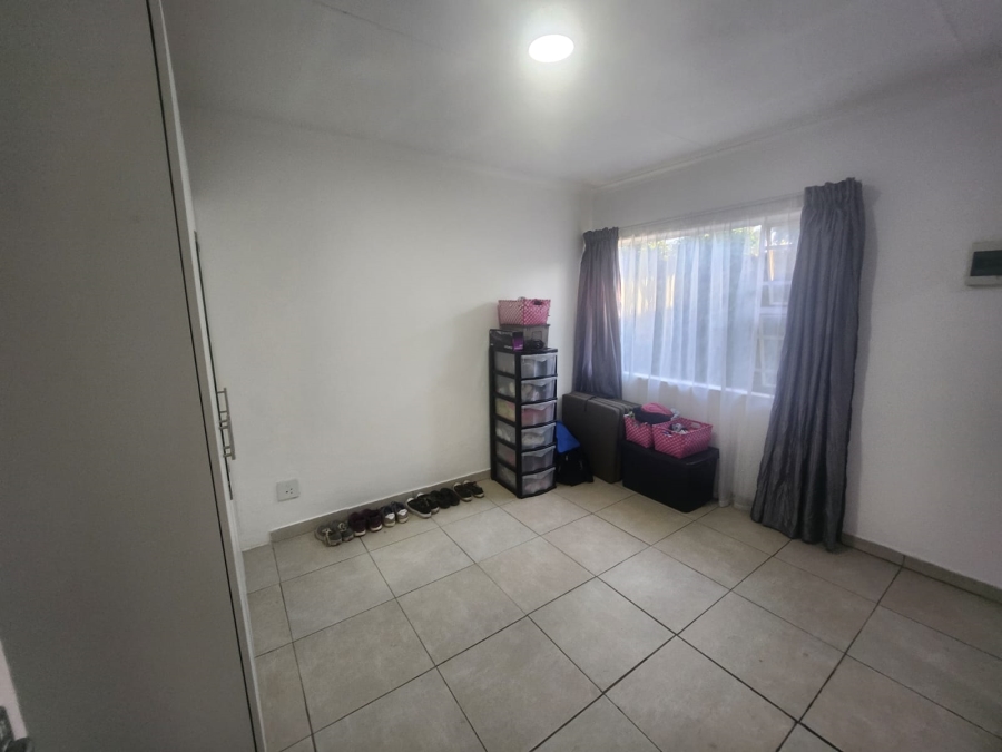 To Let 1 Bedroom Property for Rent in Elspark Gauteng