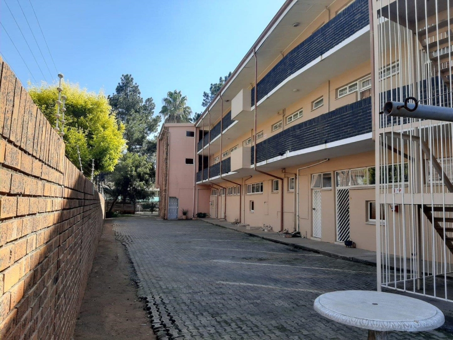 2 Bedroom Property for Sale in Three Rivers Proper Gauteng