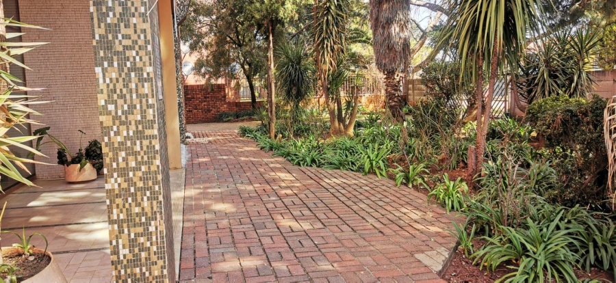 2 Bedroom Property for Sale in Three Rivers Proper Gauteng