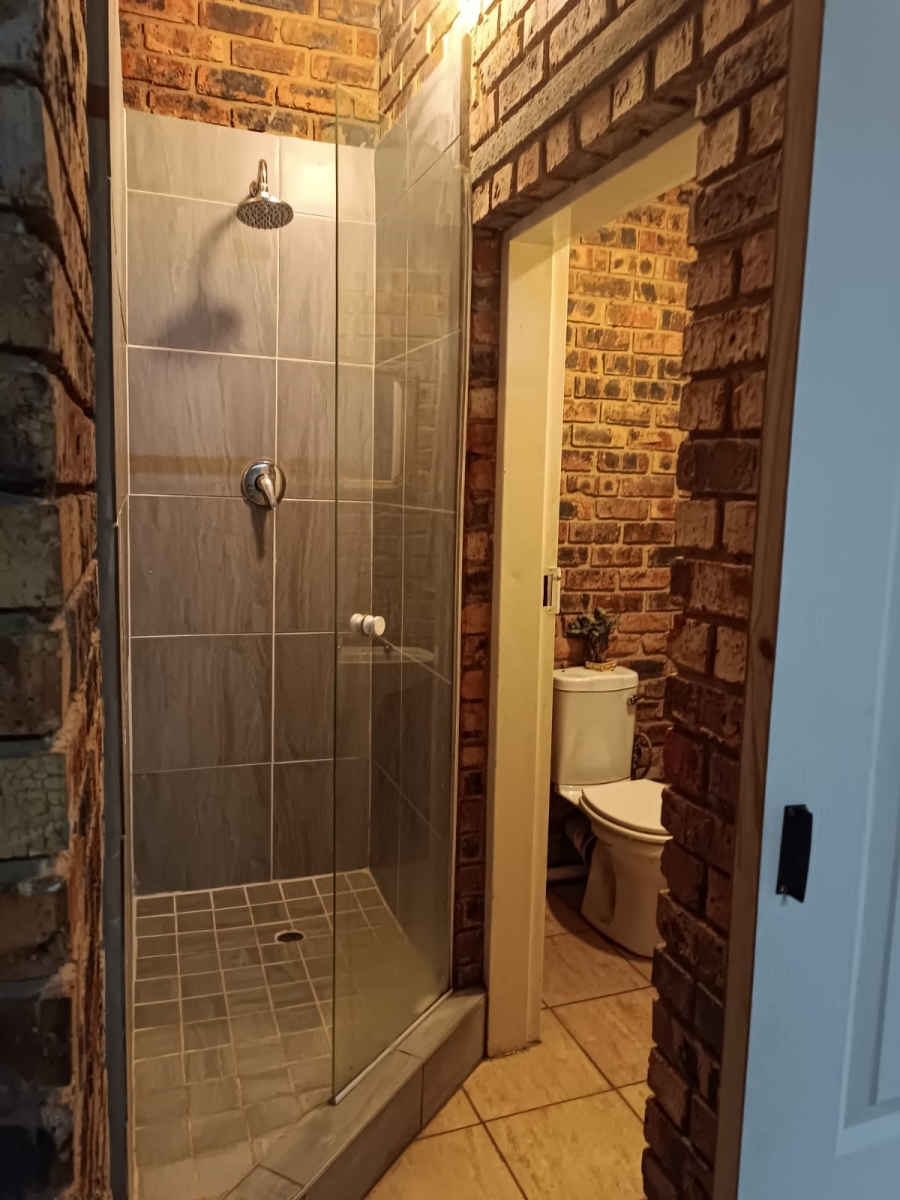 1 Bedroom Property for Sale in Van Der Merwes Kroon Gauteng