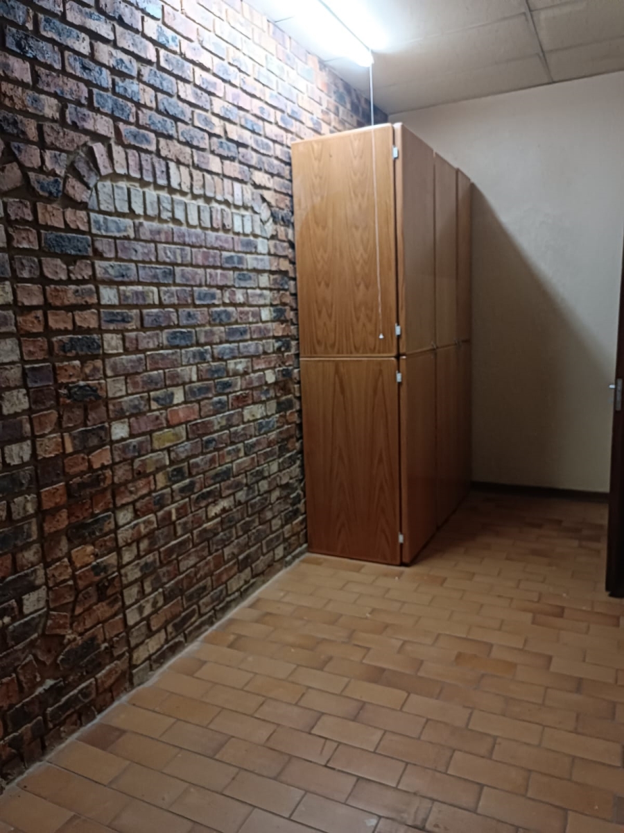 1 Bedroom Property for Sale in Van Der Merwes Kroon Gauteng