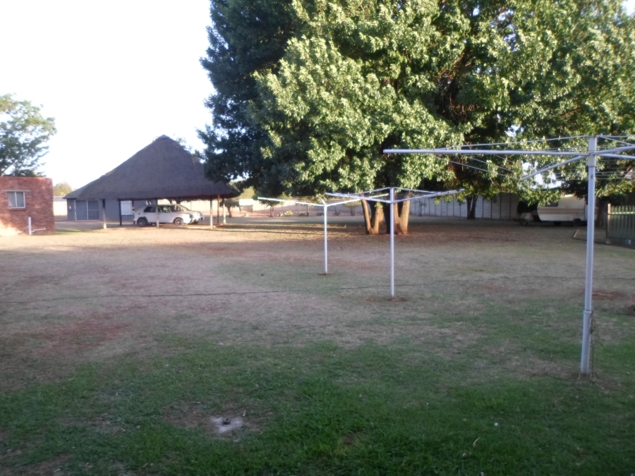 1 Bedroom Property for Sale in Van Der Merwes Kroon Gauteng