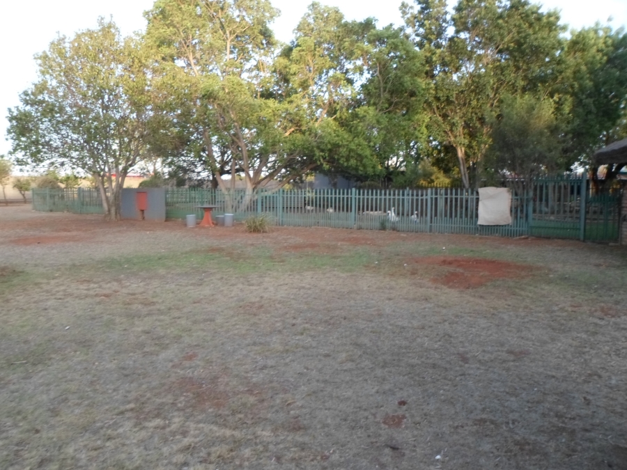 1 Bedroom Property for Sale in Van Der Merwes Kroon Gauteng