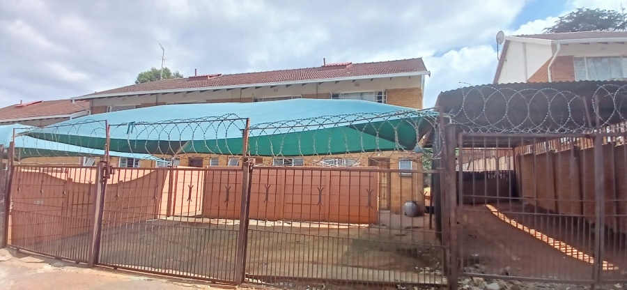 2 Bedroom Property for Sale in Windsor East Gauteng