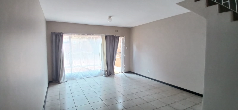 2 Bedroom Property for Sale in Windsor East Gauteng