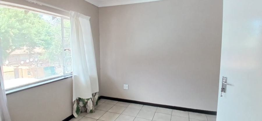 2 Bedroom Property for Sale in Windsor East Gauteng