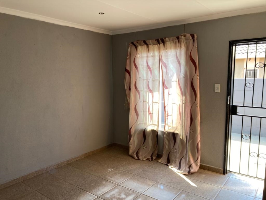 2 Bedroom Property for Sale in Mahube Valley Gauteng