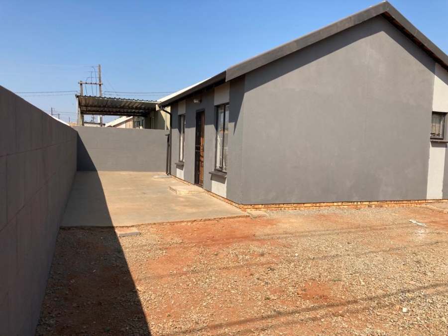 2 Bedroom Property for Sale in Mahube Valley Gauteng