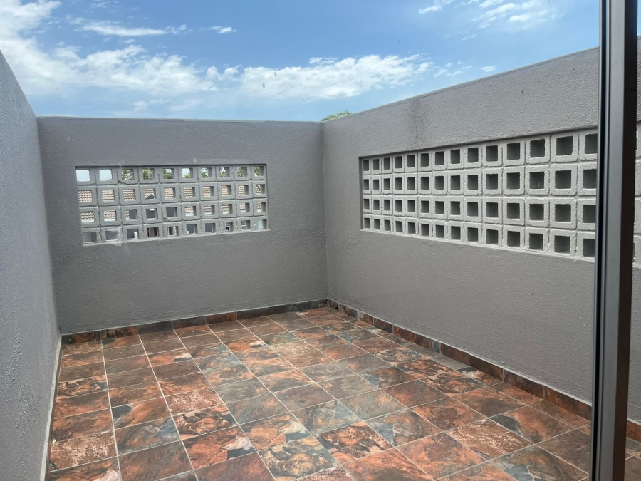 To Let 2 Bedroom Property for Rent in Morningside Gauteng