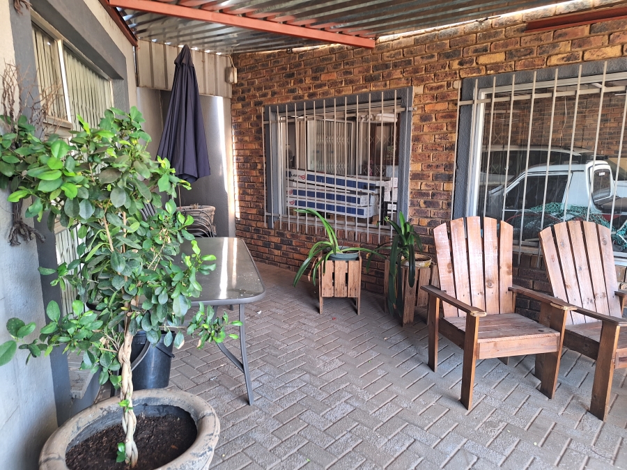 3 Bedroom Property for Sale in Meyerton Central Gauteng