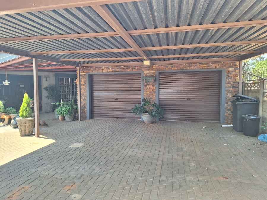 3 Bedroom Property for Sale in Meyerton Central Gauteng