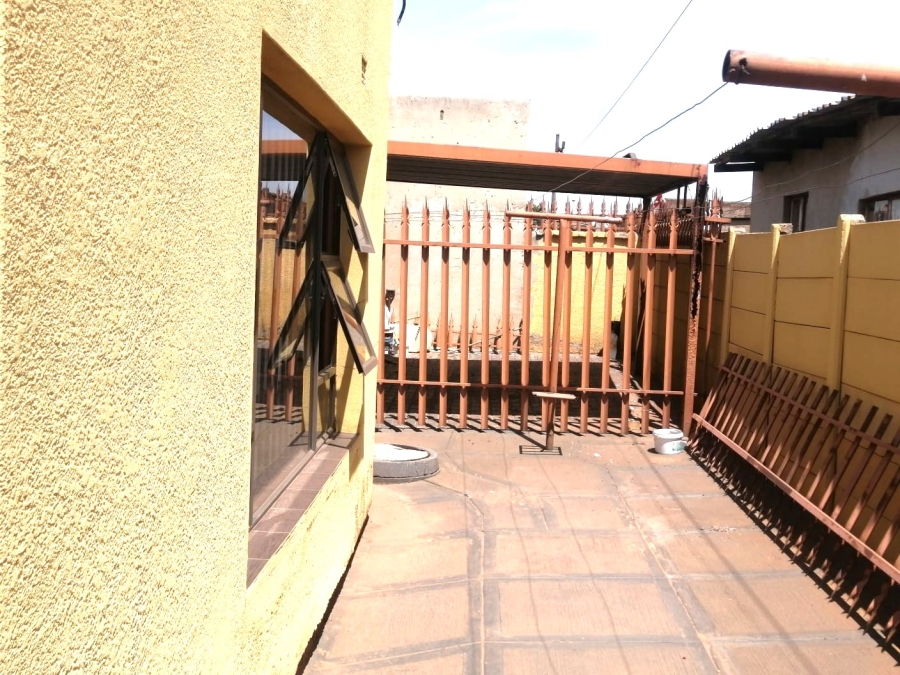 3 Bedroom Property for Sale in Moseleke East Gauteng