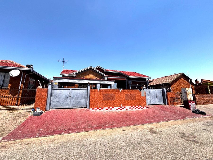 3 Bedroom Property for Sale in Hospital View Gauteng