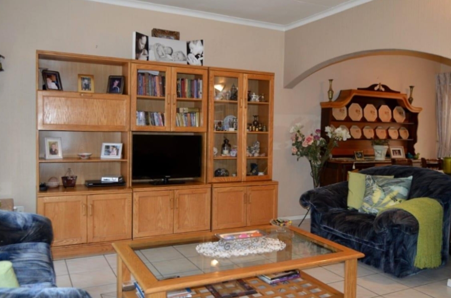 2 Bedroom Property for Sale in Mulbarton Gauteng